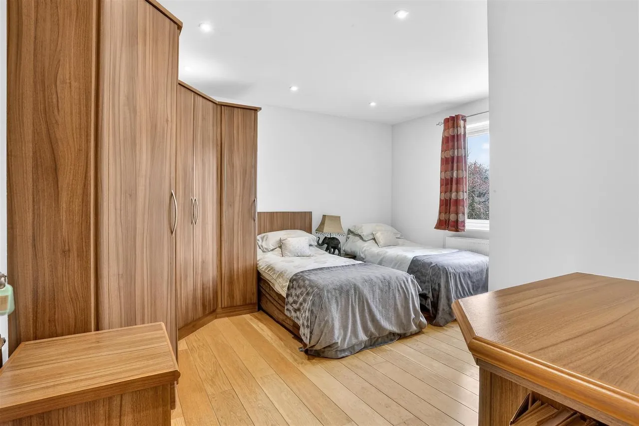The Avenue, South Cheam, SM2, photo 37