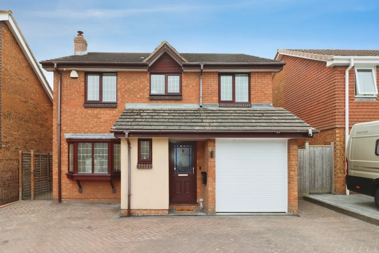 4 bed house for sale — Ellicks Close, Bradley Stoke, Bristol, Gloucestershire, BS32