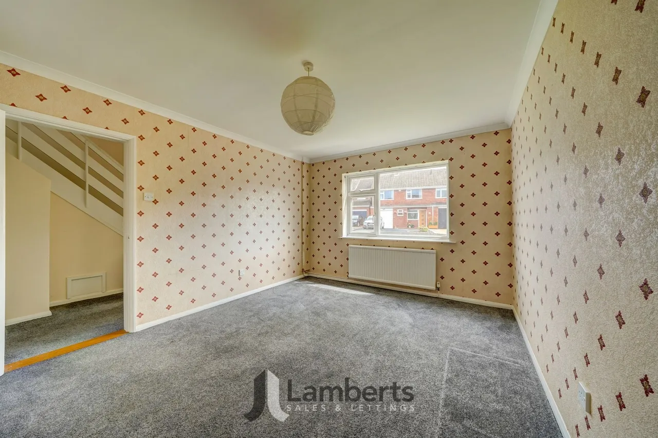 23 Churchway Piece, Worcester, photo 3