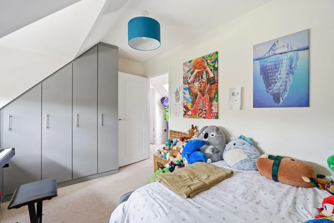 Mallard Crescent, Caddington, LU1, photo 14