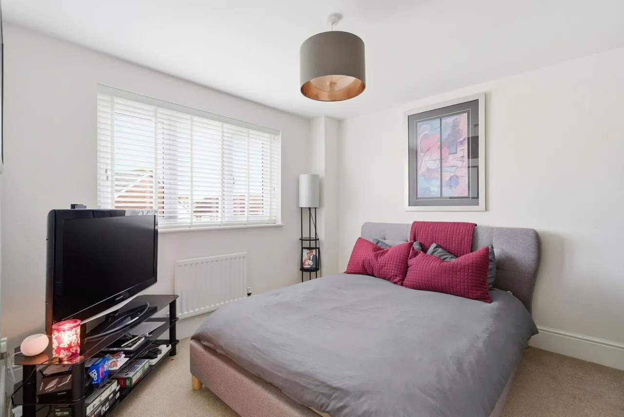 Mallard Crescent, Caddington, LU1, photo 11