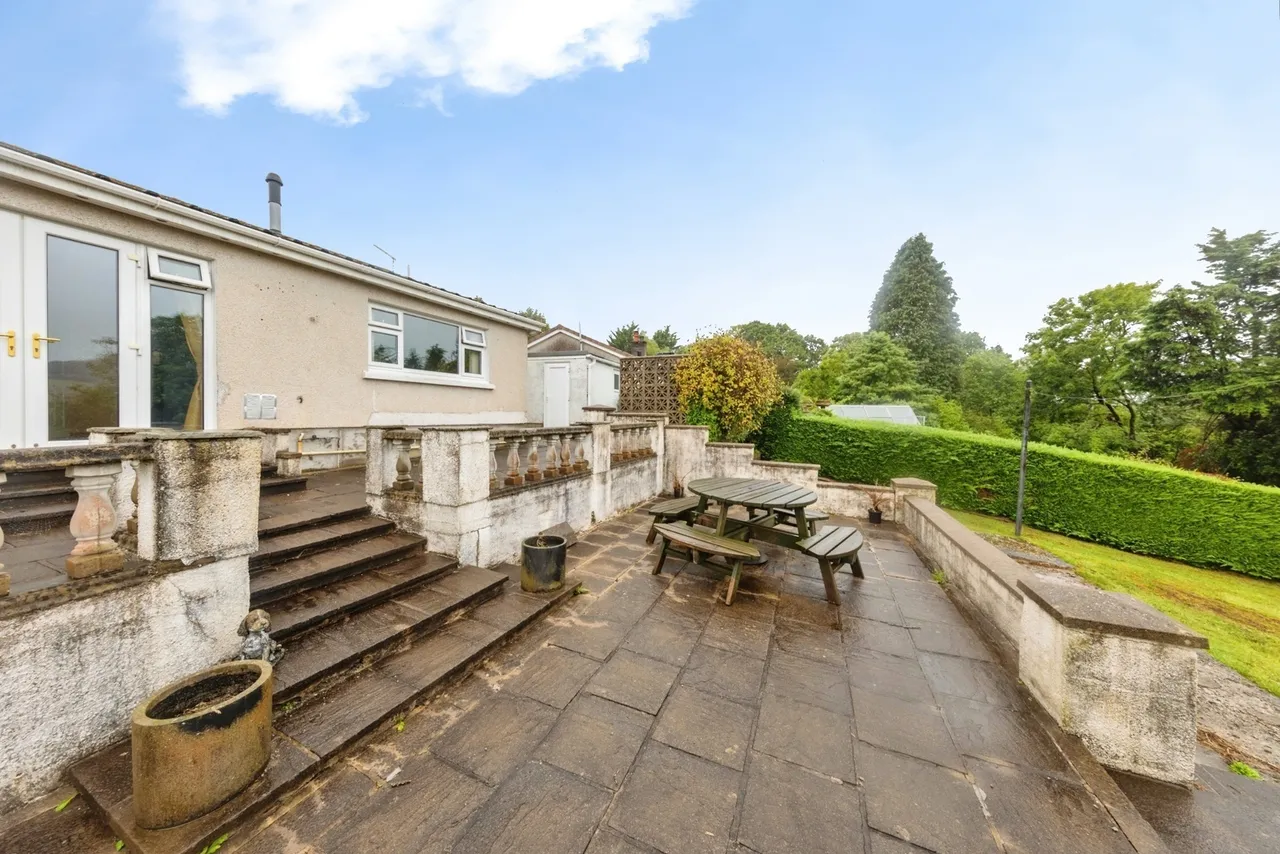 Bron Y Glyn Estate, Bronwydd Arms, SA33, photo 17