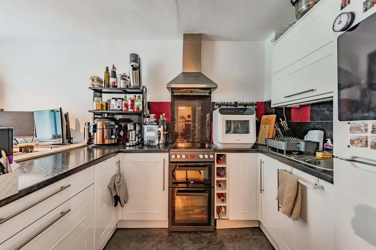 Hyde Heath Court, Crawley, RH10, photo 5