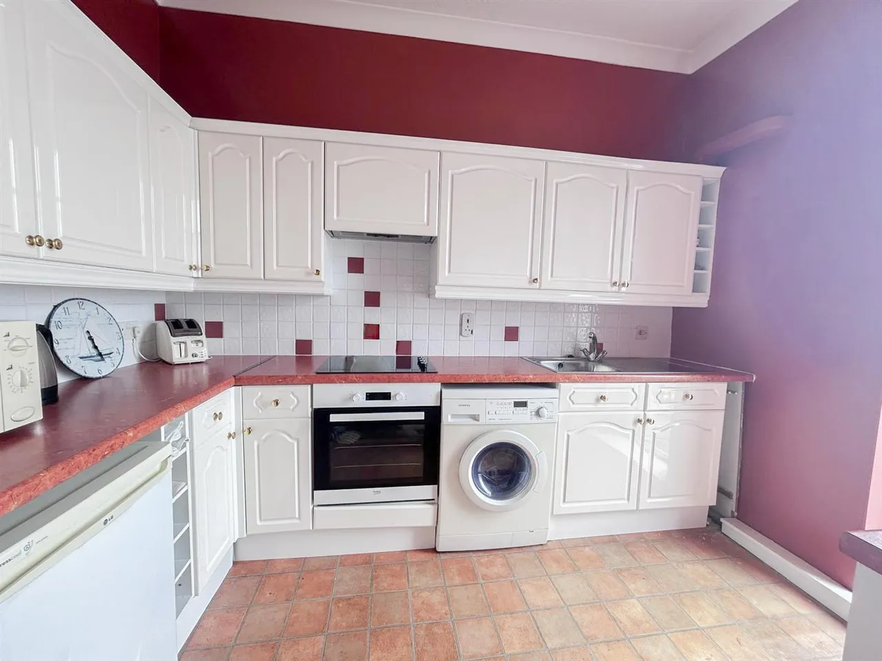 West Parade, Bexhill, TN39 3HR, photo 17