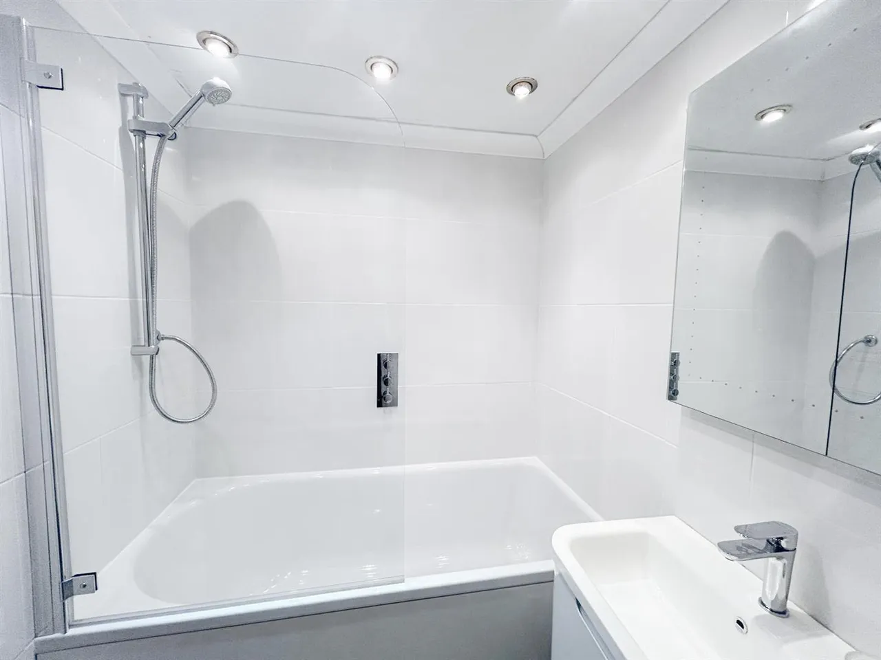 West Parade, Bexhill, TN39 3HR, photo 14