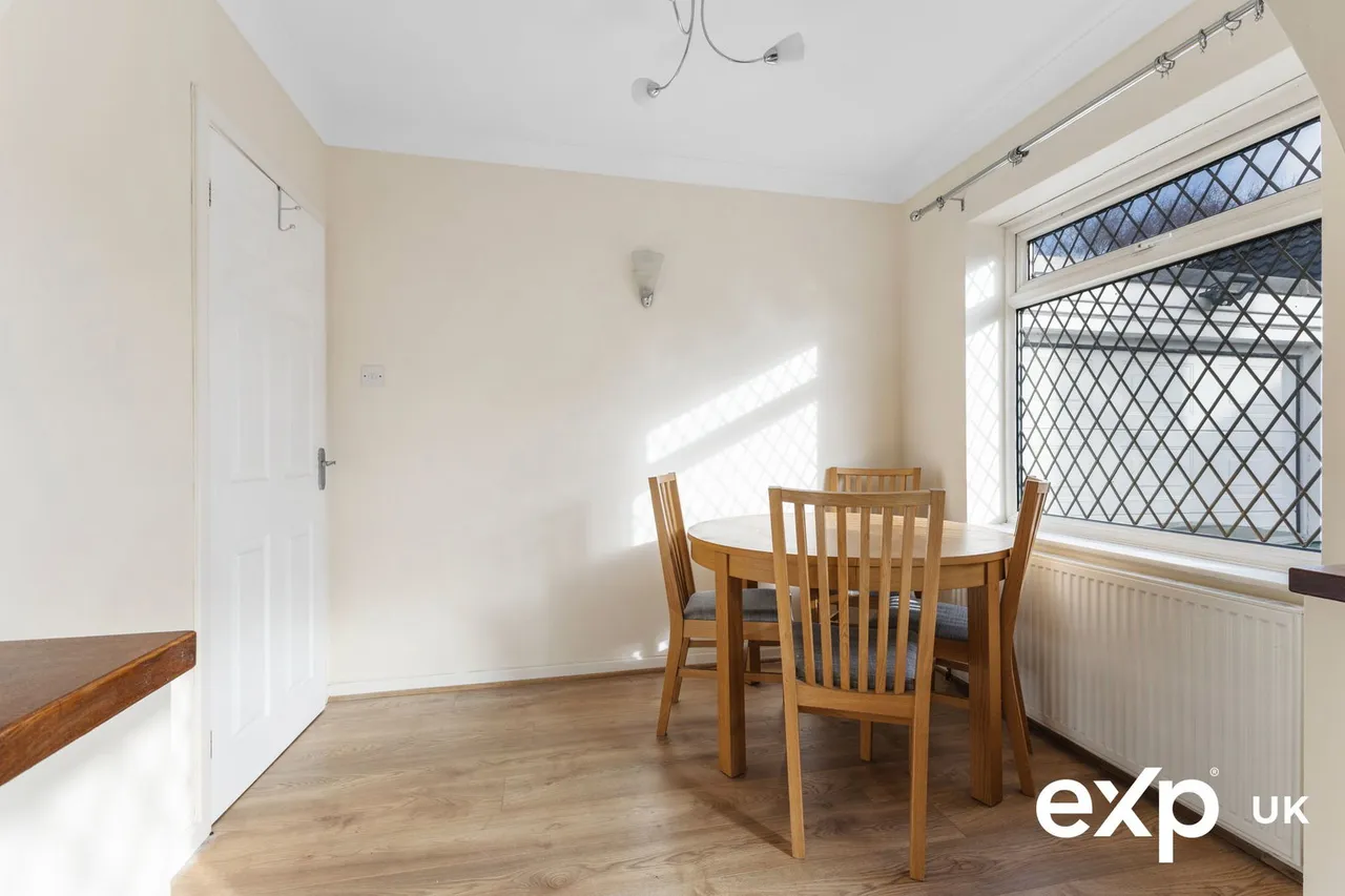Bretton Road, Ravenshead, photo 13