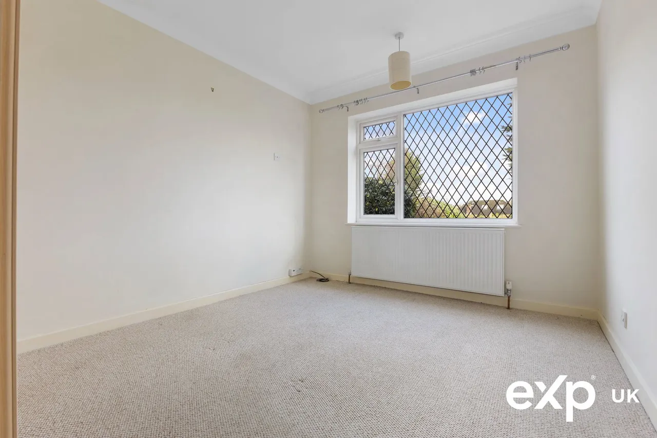Bretton Road, Ravenshead, photo 19