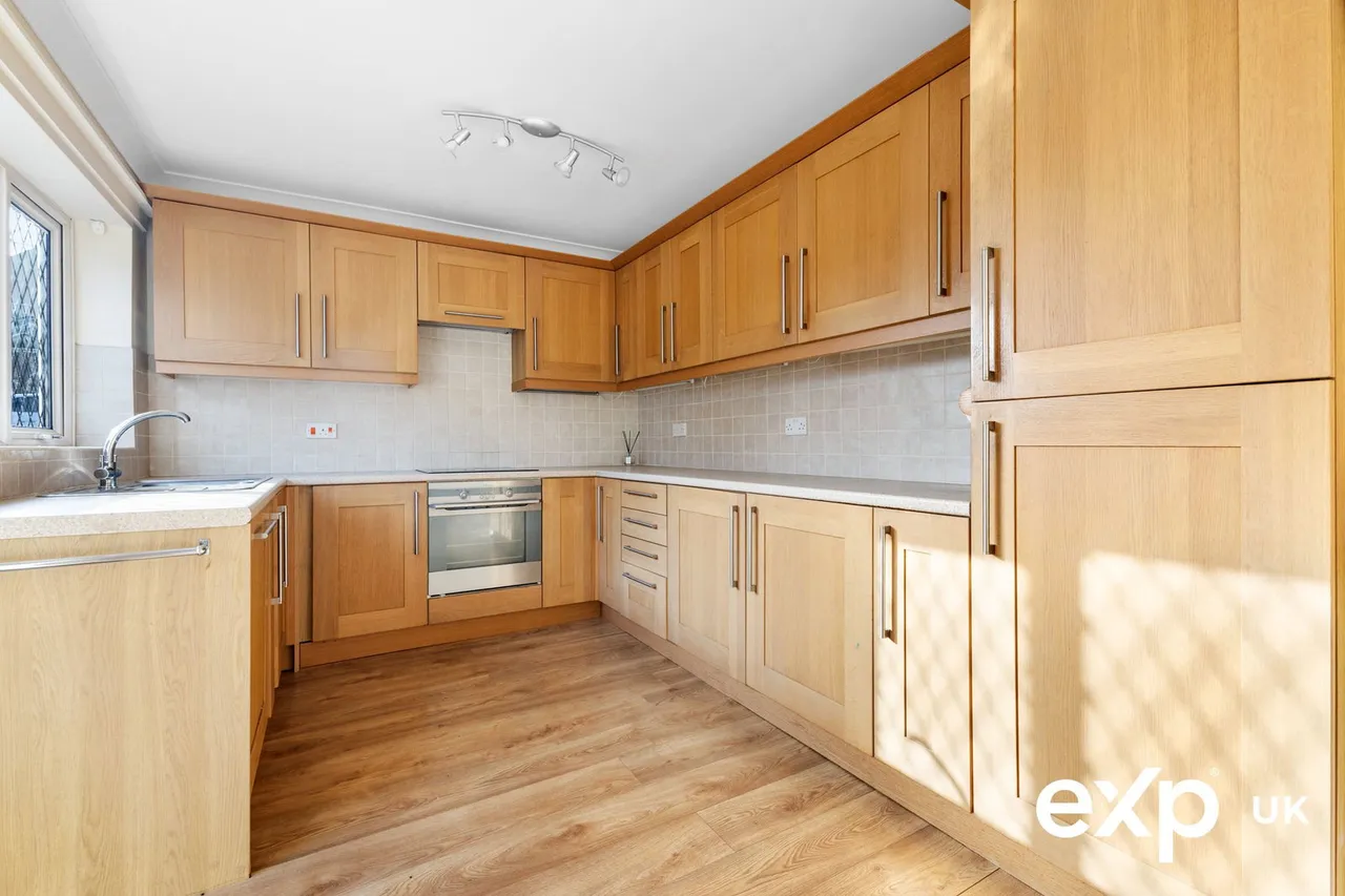 Bretton Road, Ravenshead, photo 15
