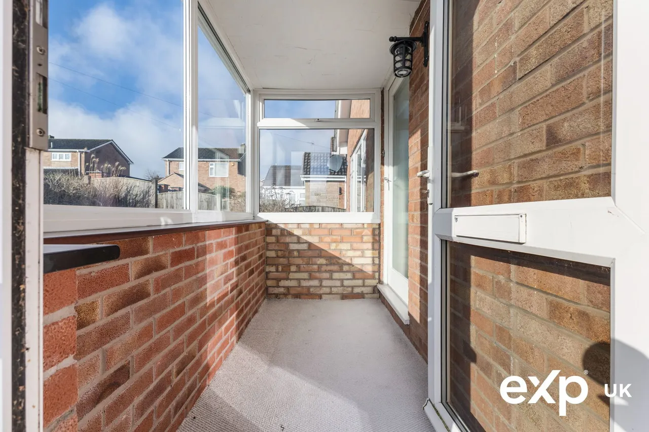 Bretton Road, Ravenshead, photo 5