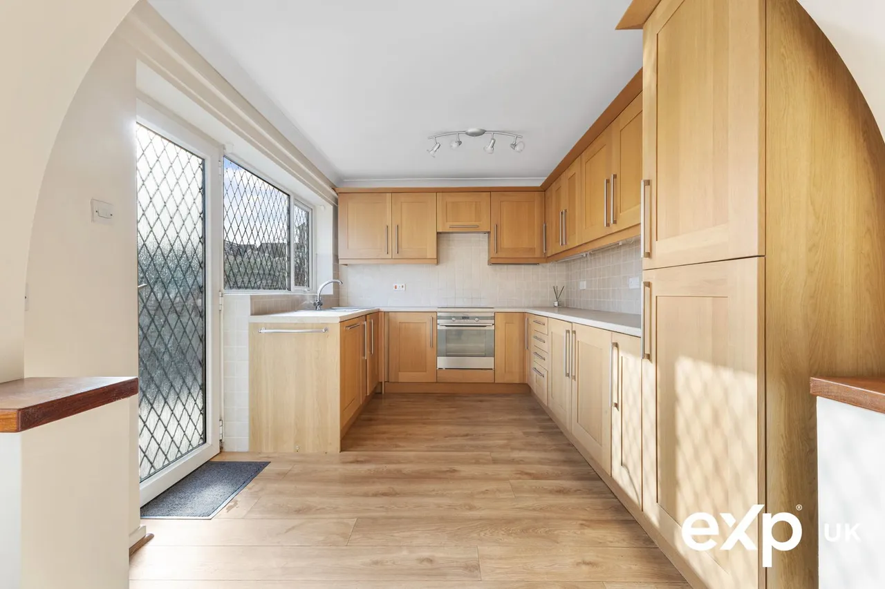 Bretton Road, Ravenshead, photo 12