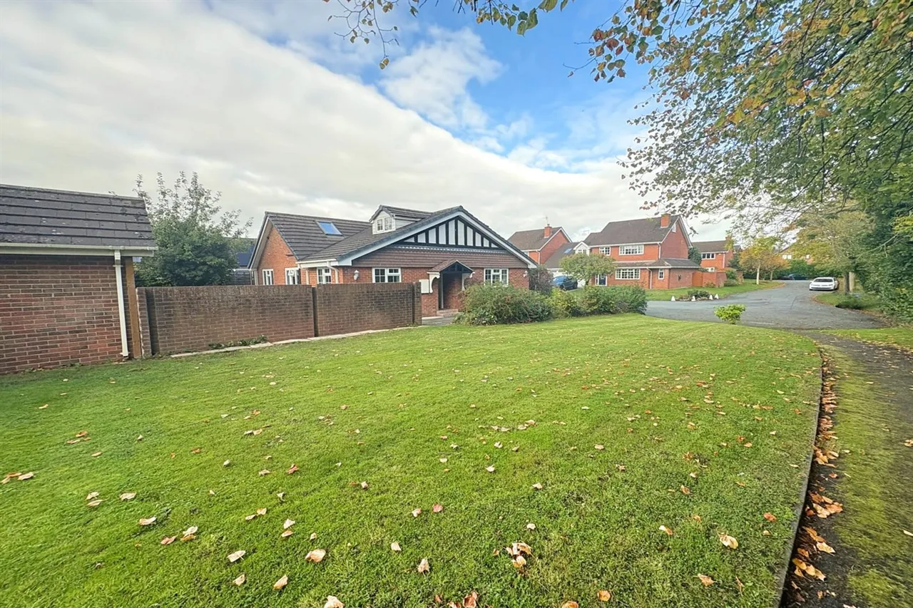 Elmore Close, Crewe, photo 2