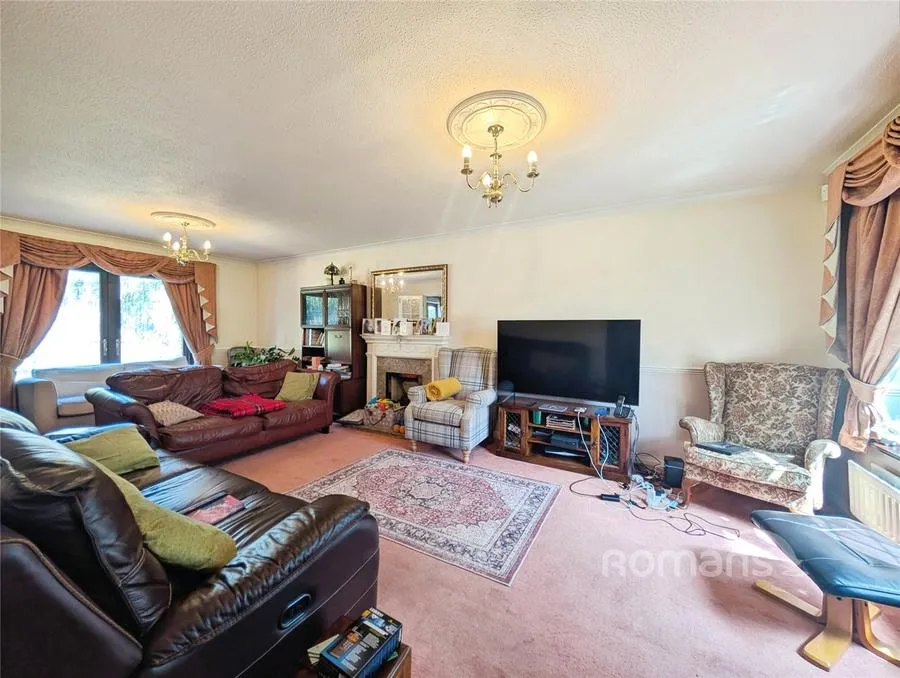 Kerris Way, Earley, RG6, photo 2
