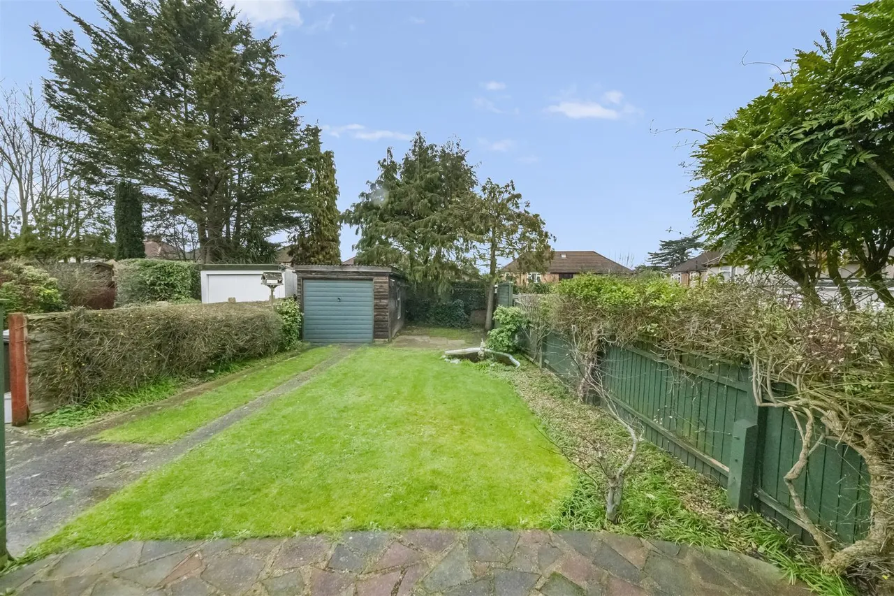 Harvey Road, Uxbridge, photo 6