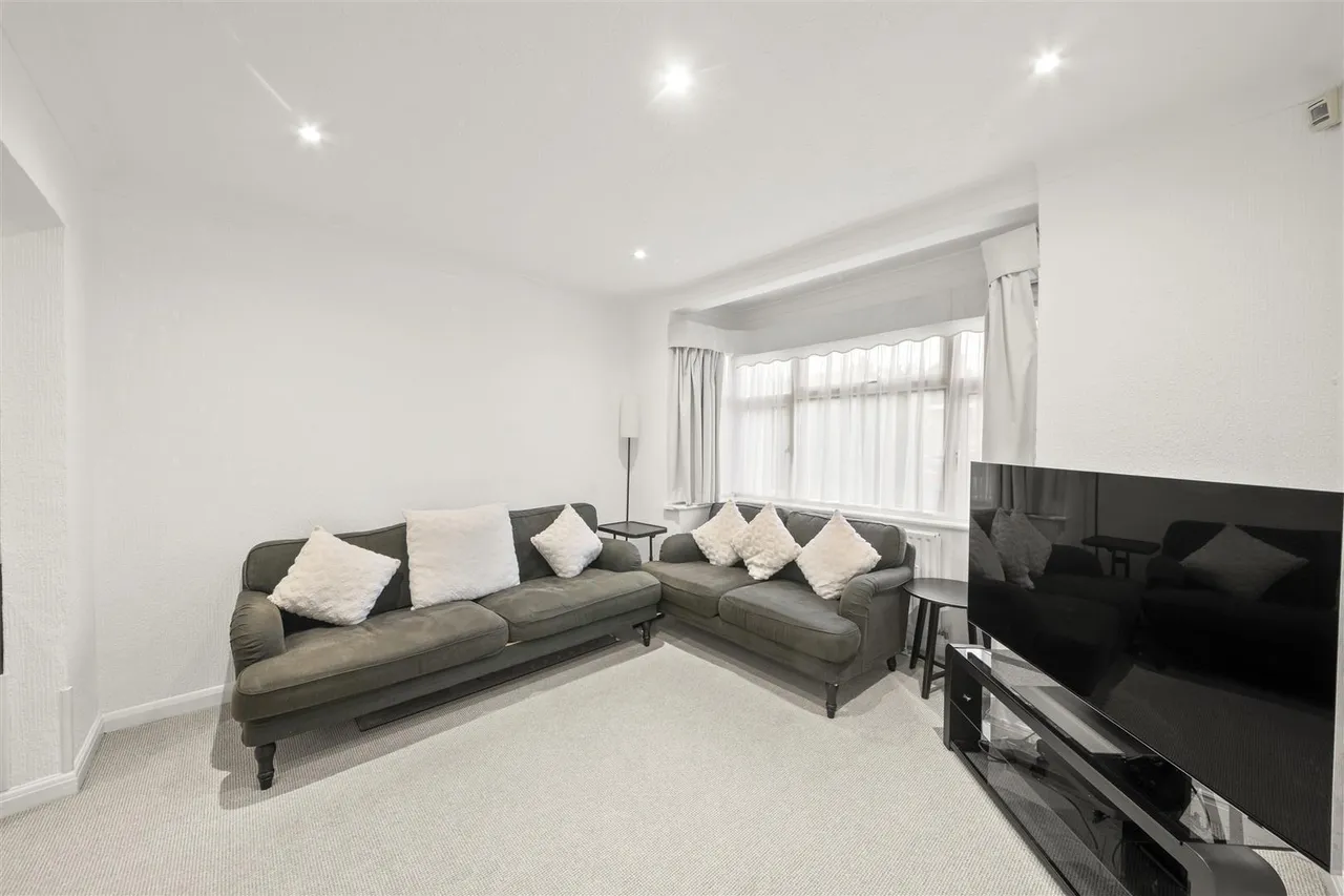Harvey Road, Uxbridge, photo 17