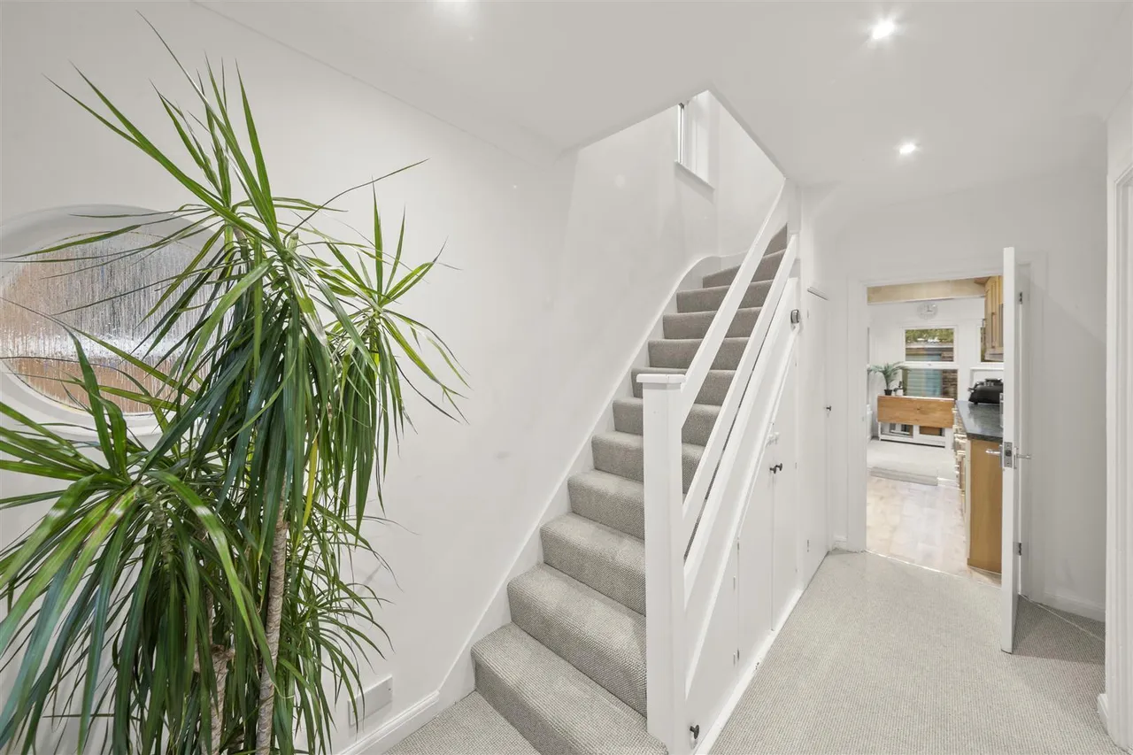 Harvey Road, Uxbridge, photo 15