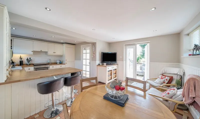 Burgh Heath Road, Epsom, KT17, photo 7