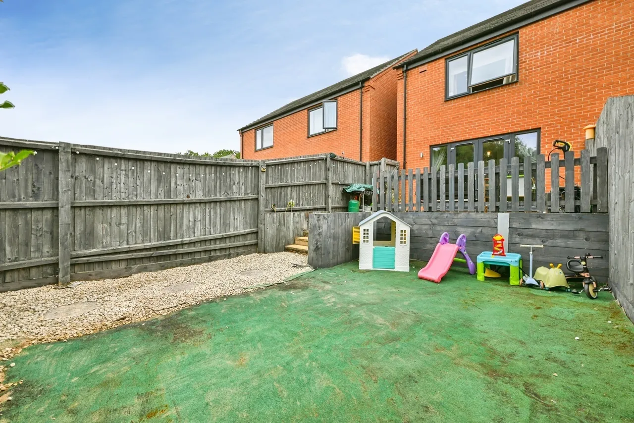 Bestwood Road, NOTTINGHAM, Nottinghamshire, NG6, photo 12