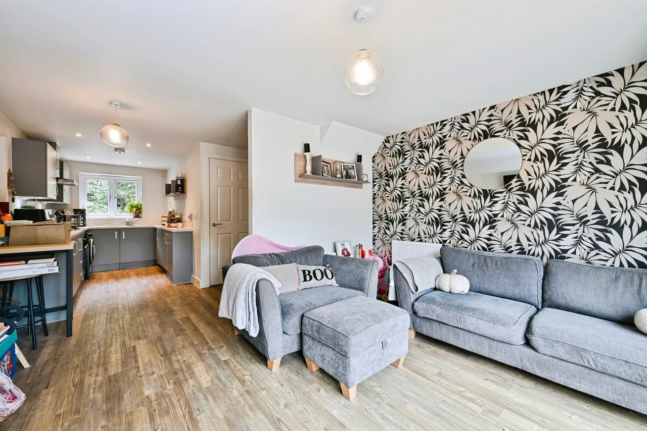 Bestwood Road, NOTTINGHAM, Nottinghamshire, NG6, photo 6