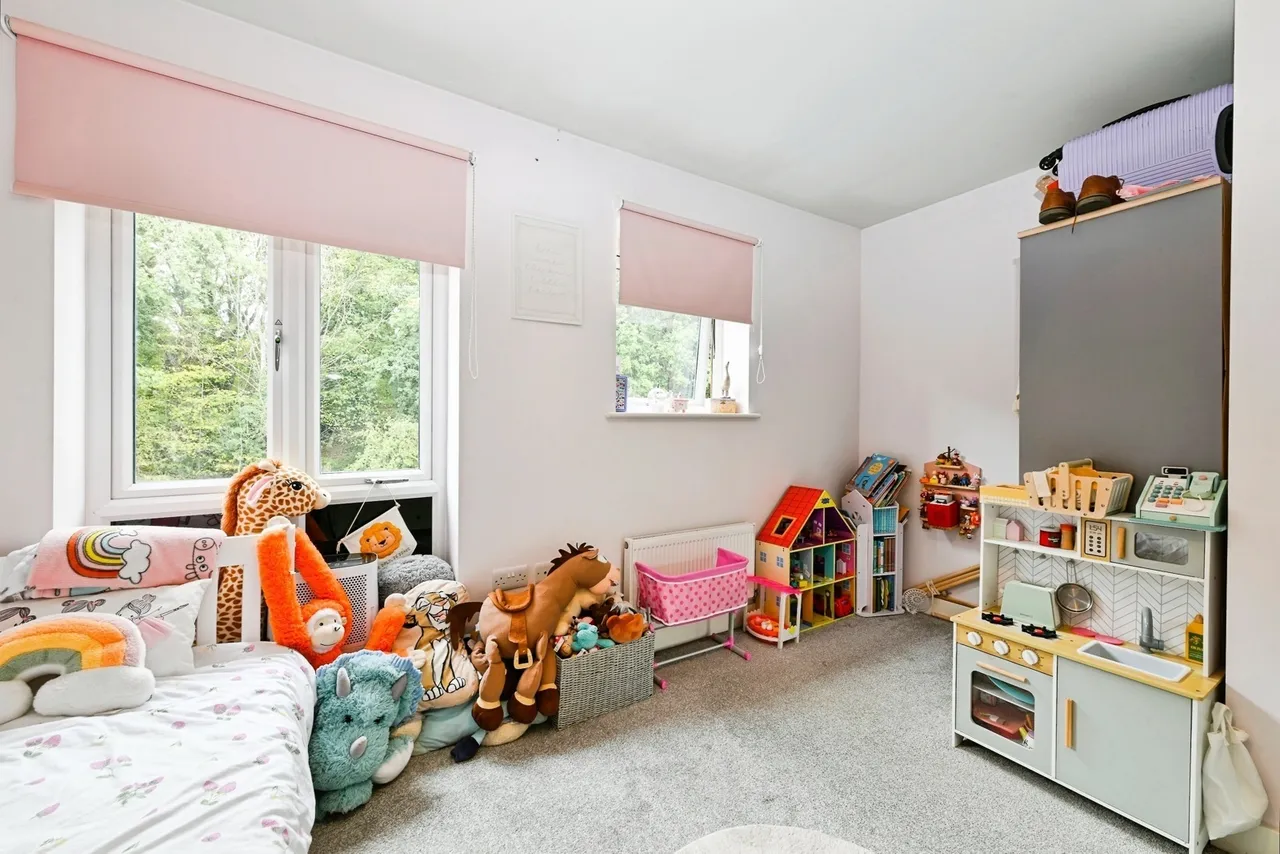 Bestwood Road, NOTTINGHAM, Nottinghamshire, NG6, photo 10