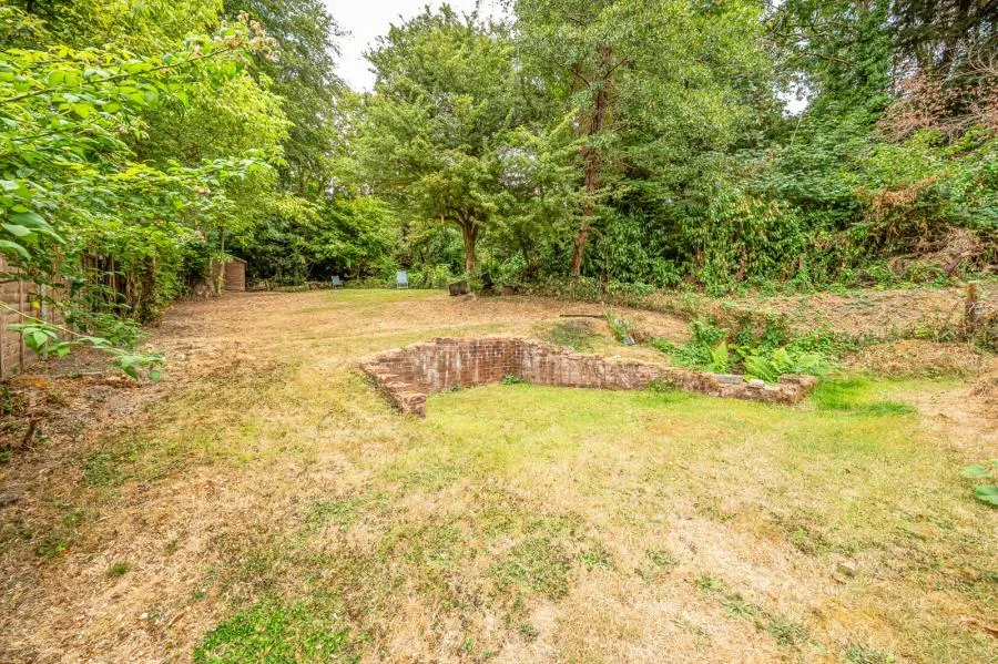 Martin Way, Woking, GU21, photo 18