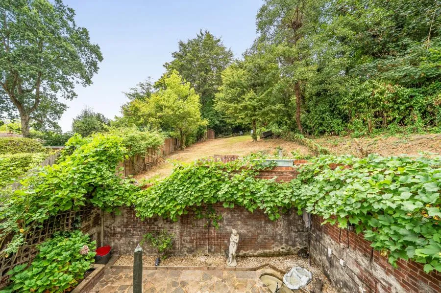 Martin Way, Woking, GU21, photo 13