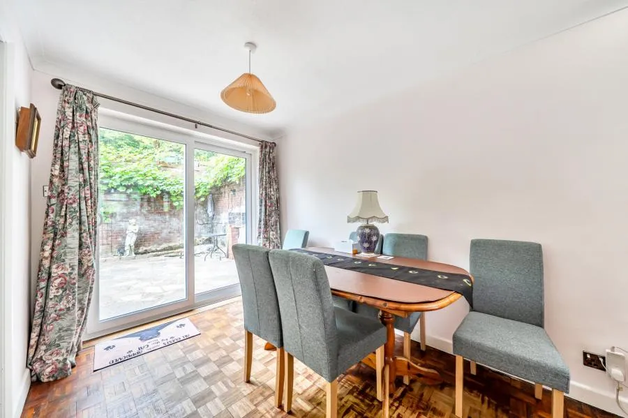 Martin Way, Woking, GU21, photo 8