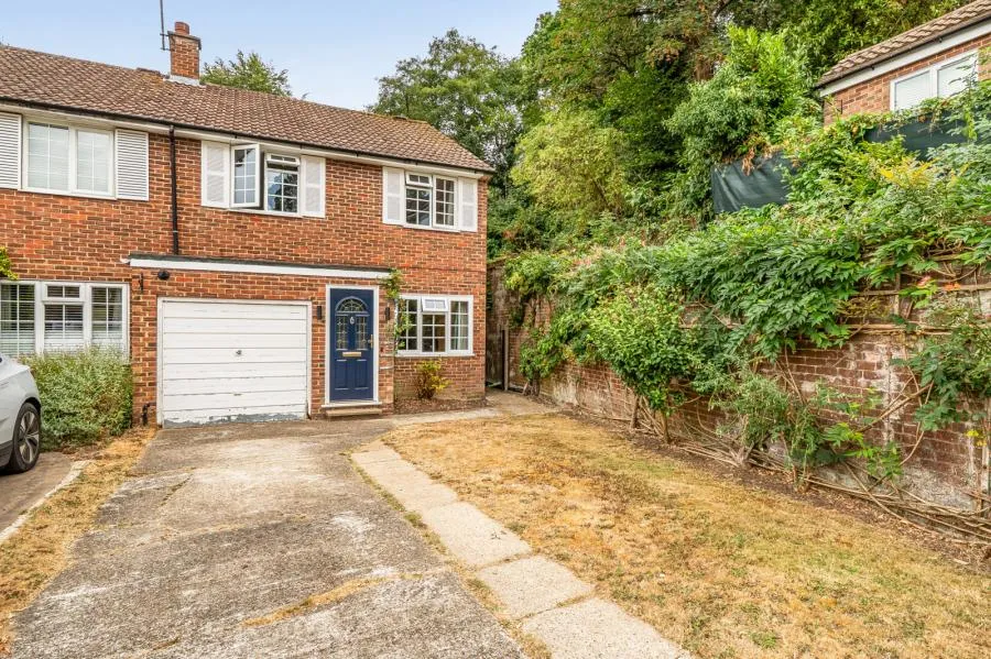 Martin Way, Woking, GU21, photo 4