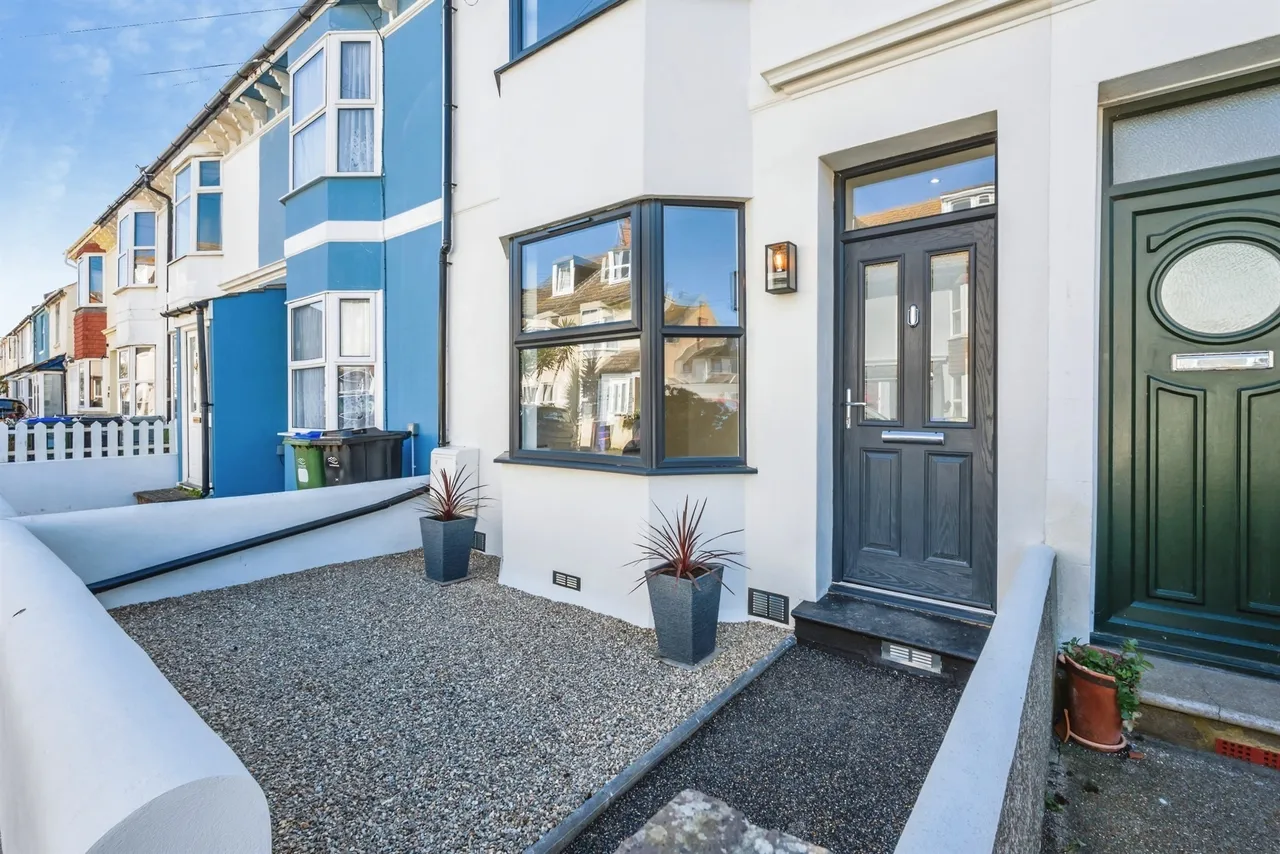 3 bed house for sale — Brooklyn Road, Seaford