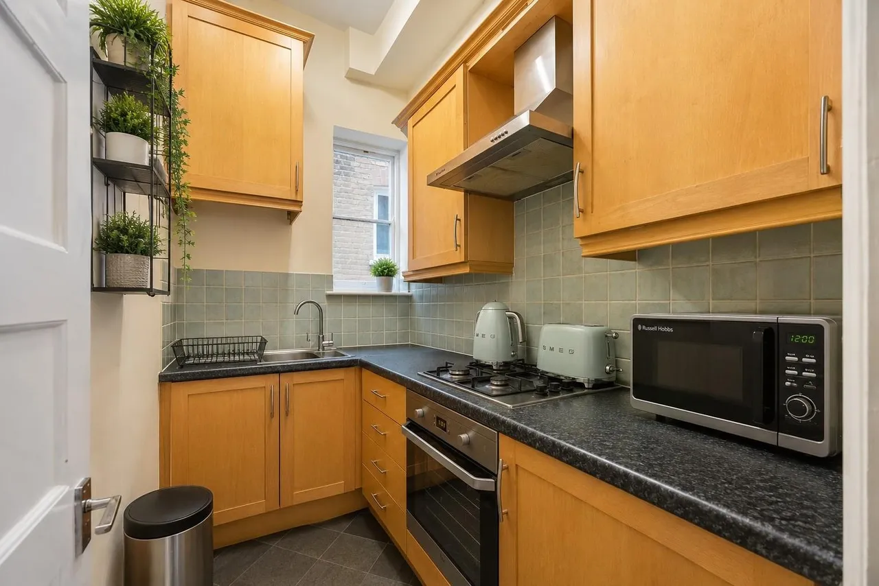 Greencroft Gardens South Hampstead, London NW6 3PH, photo 5