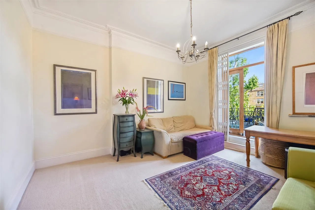 Greencroft Gardens South Hampstead, London NW6 3PH, photo 3