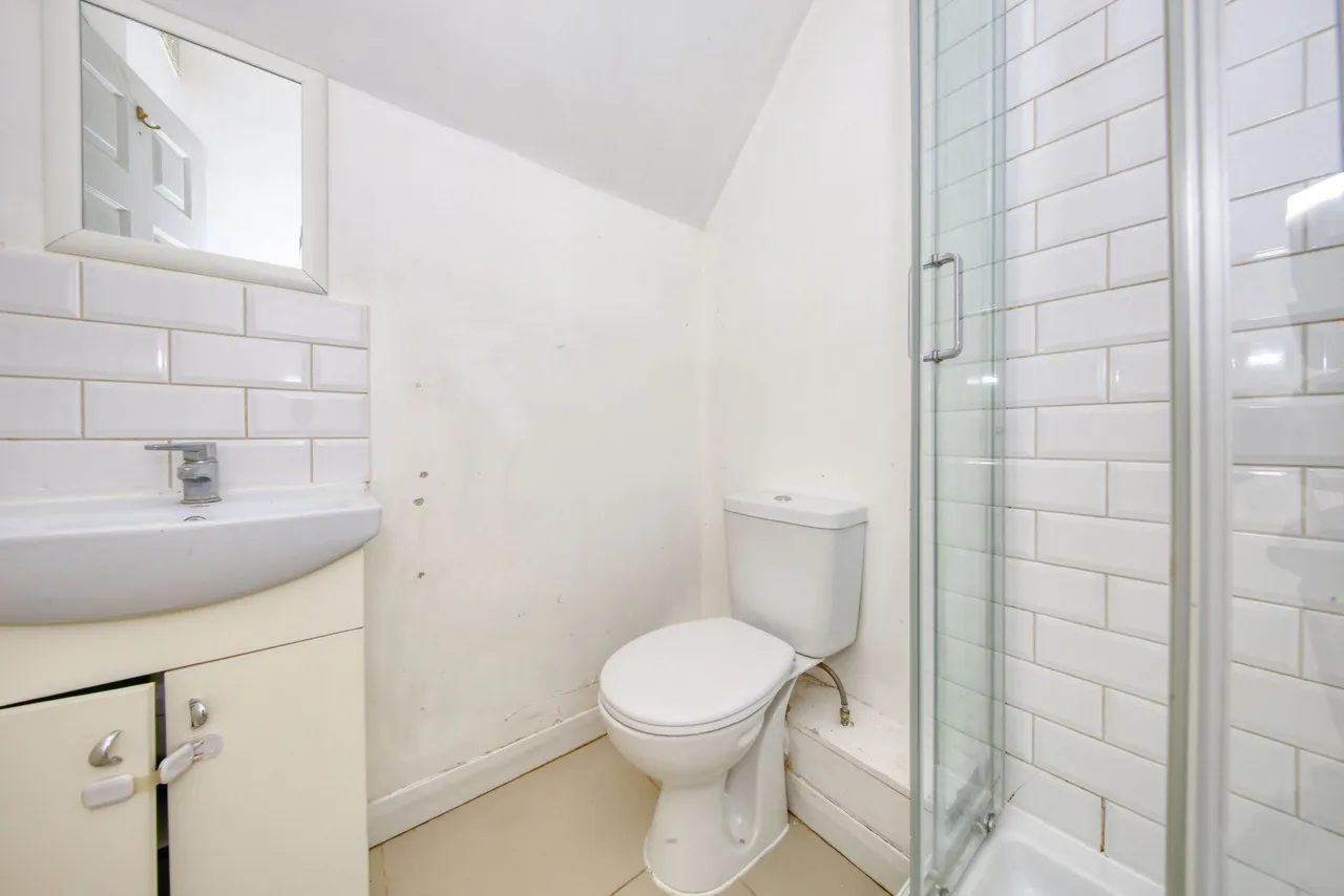 Wandsworth High Street, Wandsworth, SW18, photo 5