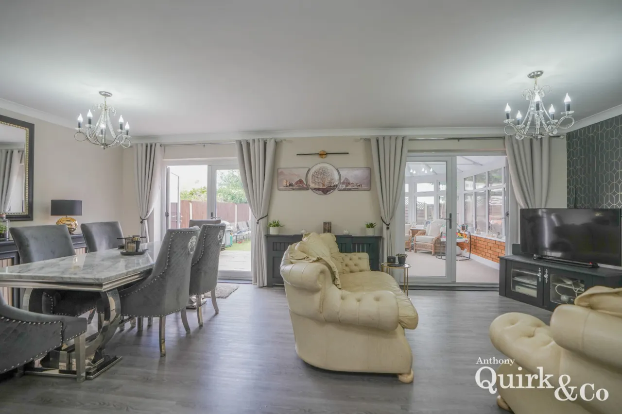 Beach House Gardens, Canvey Island, SS8, photo 4