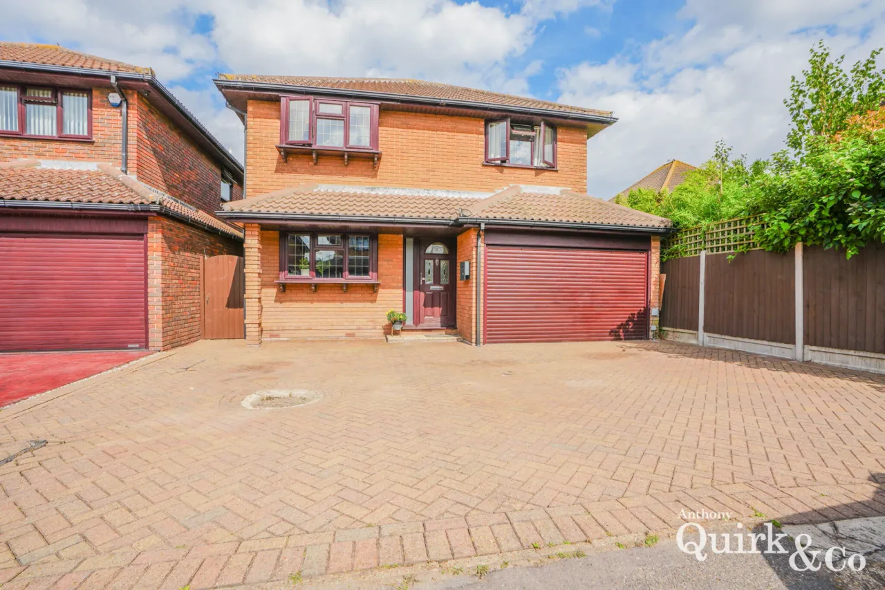 4 bed house for sale, Beach House Gardens, Canvey Island, SS8