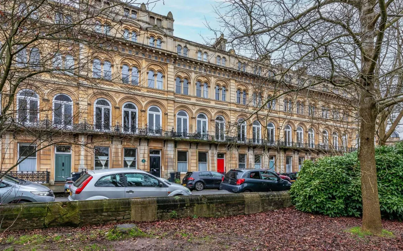 2 bed flat to rent, Victoria Square, Clifton, BS8