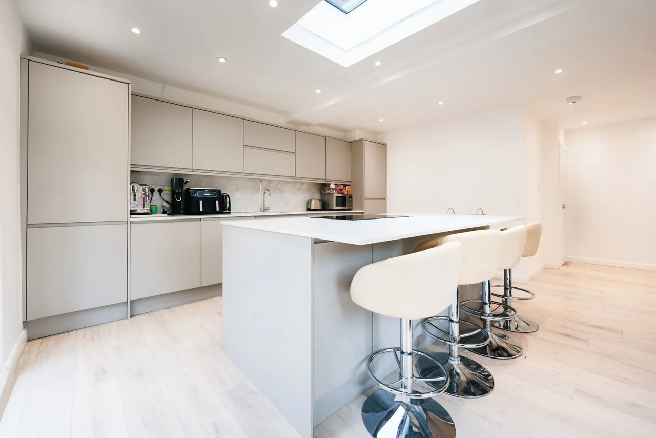 Robertson Street, Clapham, London, SW8 3TN, photo 4