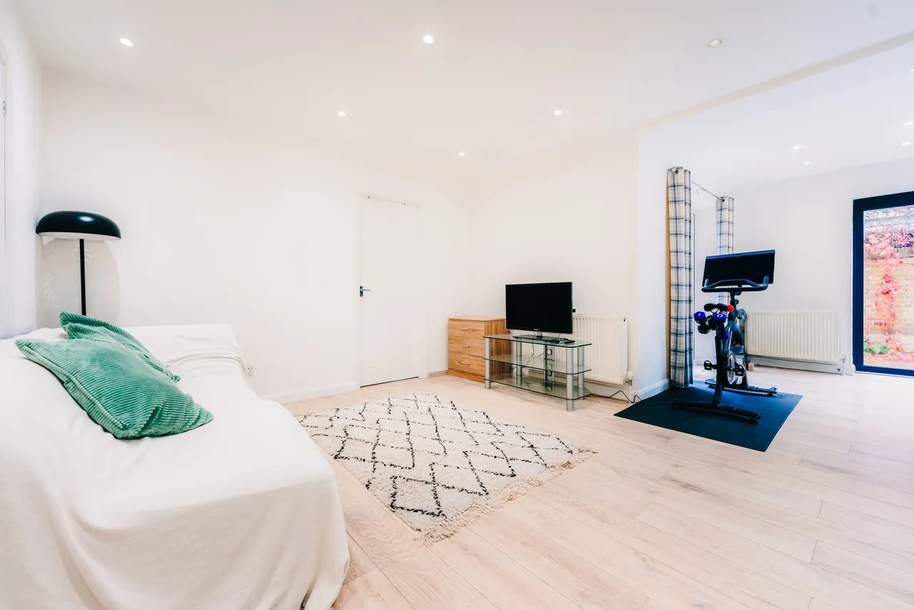 Robertson Street, Clapham, London, SW8 3TN, photo 9