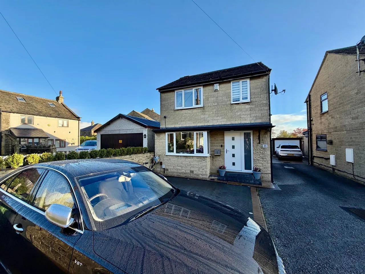 Crosland Hill Road, Huddersfield, photo 11