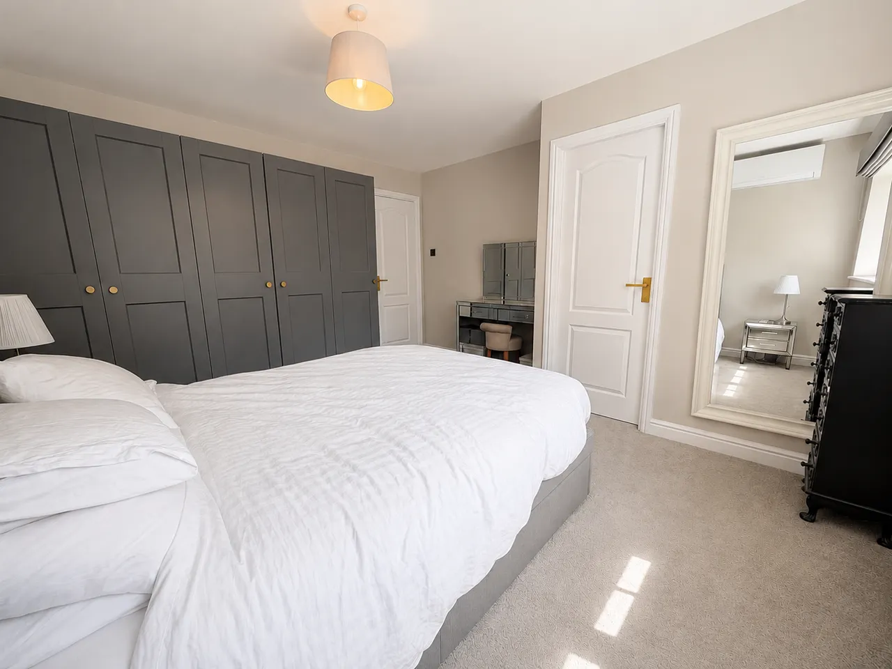 St. James Drive, Sale, M33, photo 17