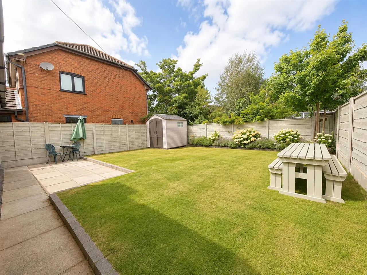 St. James Drive, Sale, M33, photo 27