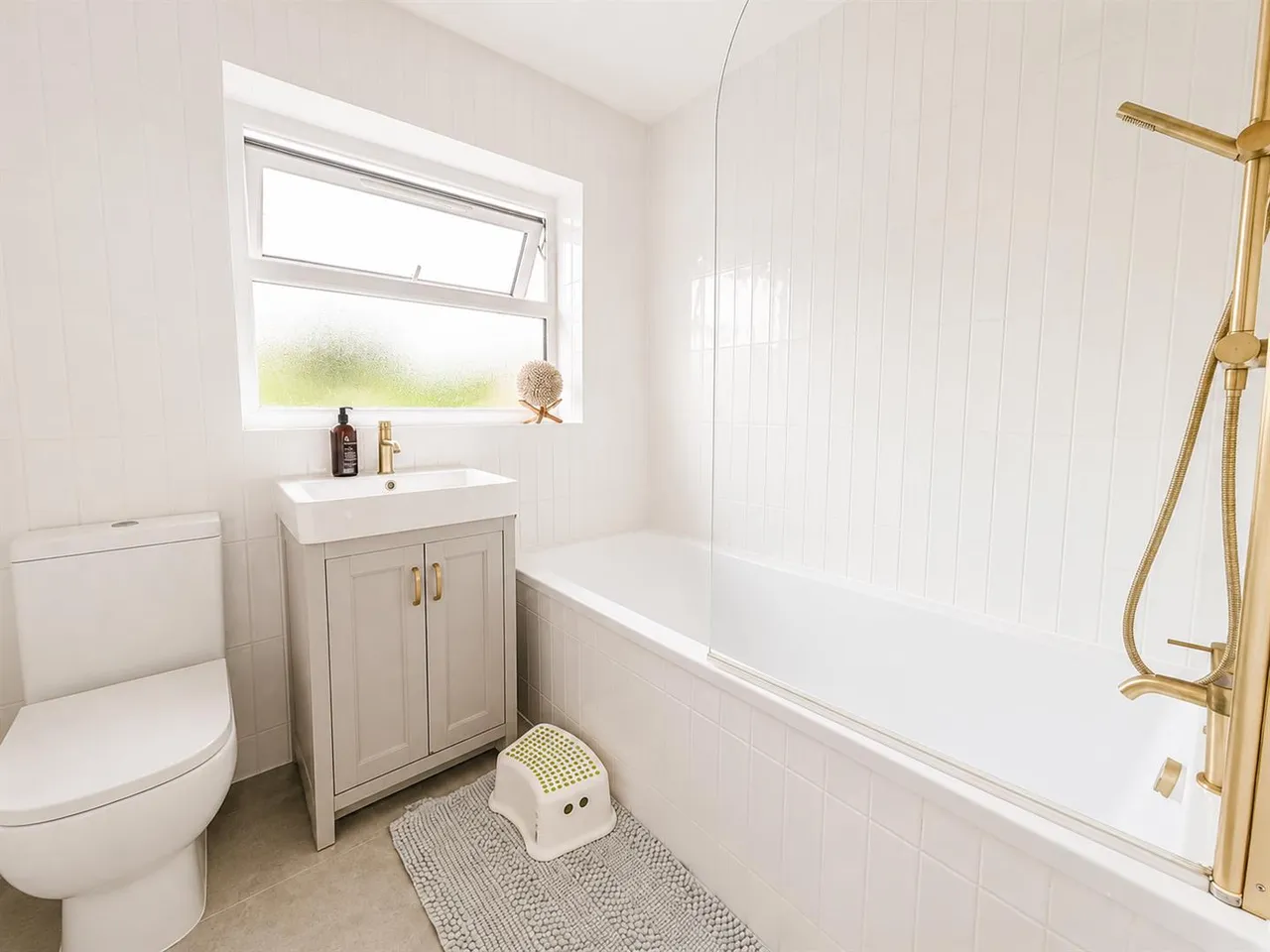 St. James Drive, Sale, M33, photo 25