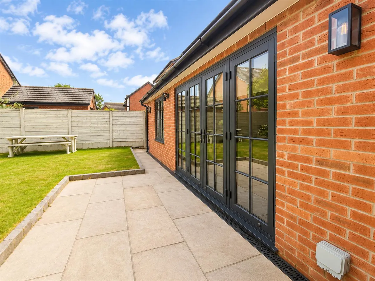 St. James Drive, Sale, M33, photo 26