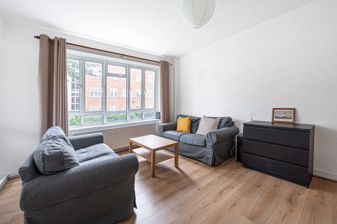 3 bed flat to rent — 1 Farndale House, Kilburn Vale, London
