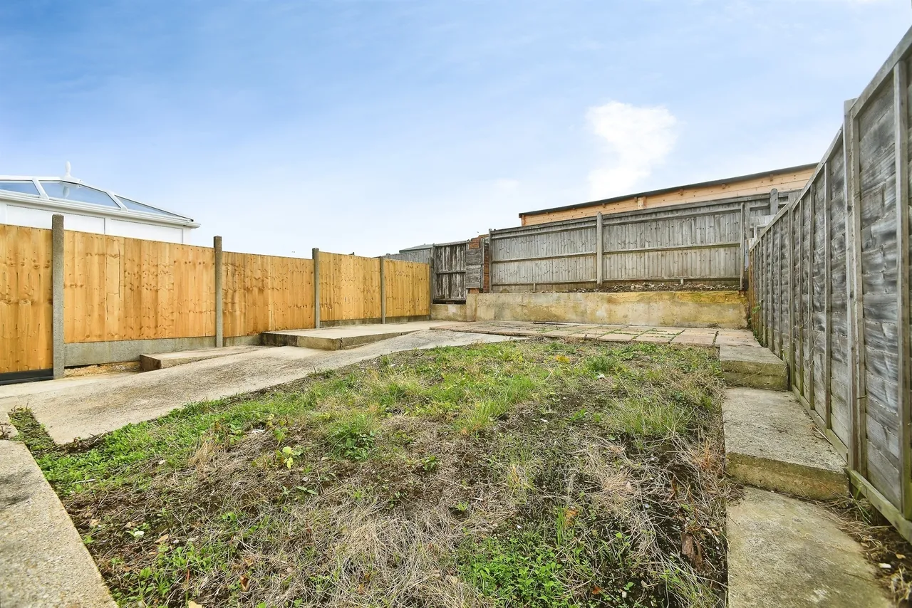 Cornwall Avenue, Peacehaven, BN10, photo 13