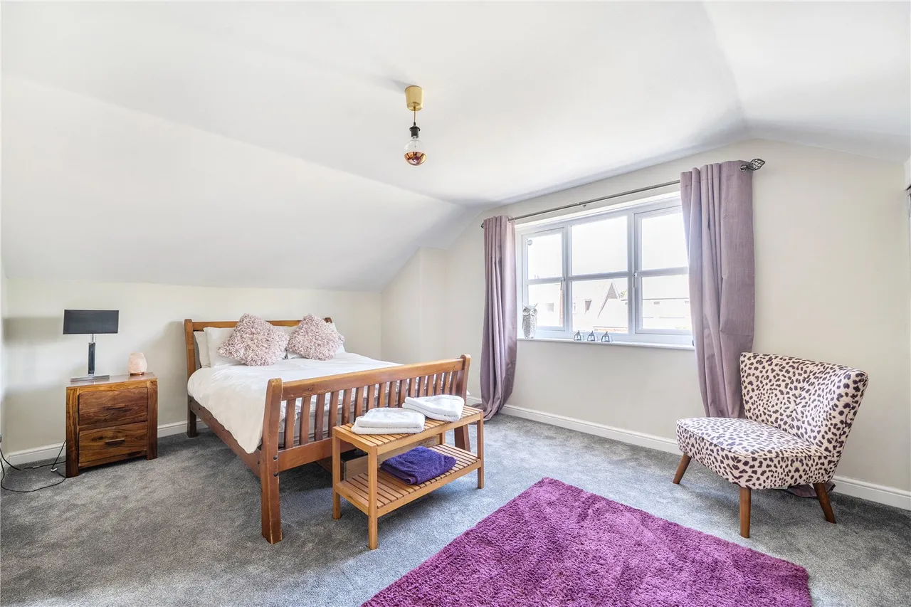 Ouseley Road, Wraysbury, TW19, photo 9
