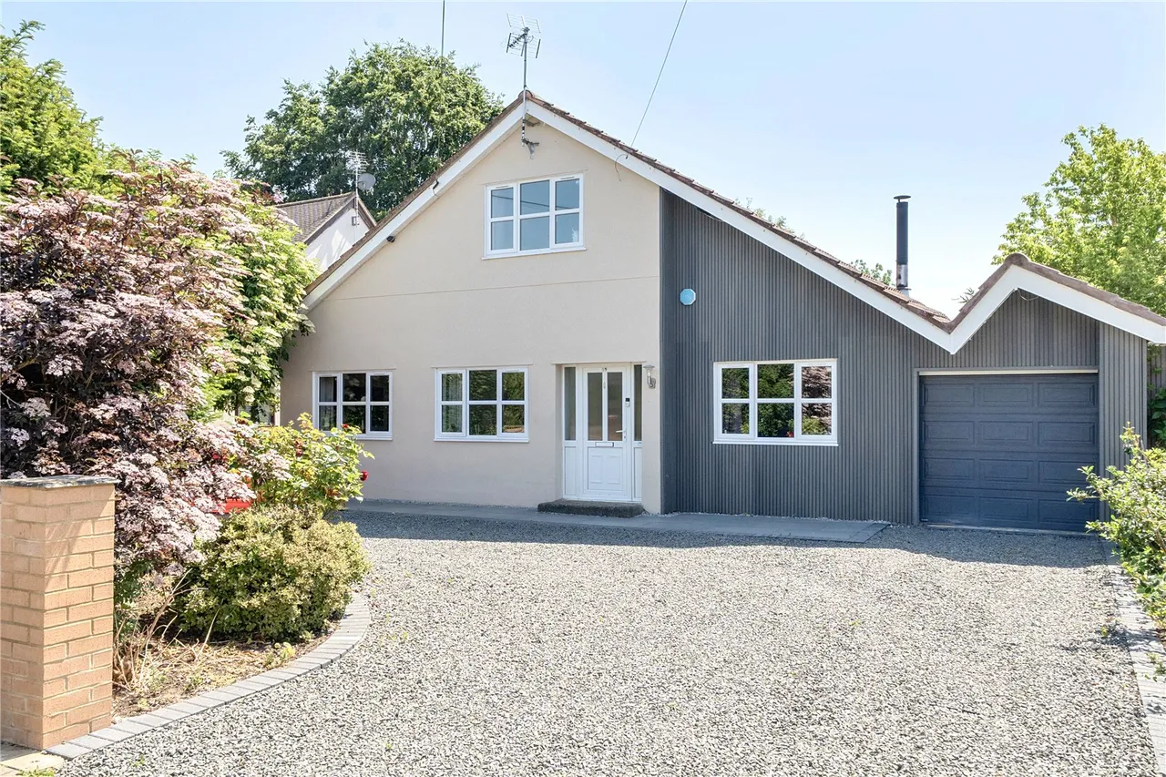 4 bed house for sale, Ouseley Road, Wraysbury, TW19