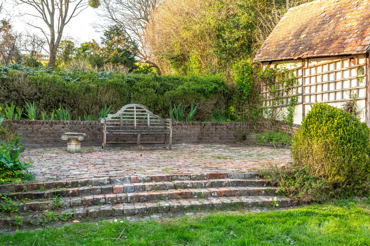 Walters Green Road, Penshurst, Kent, TN11 8HF, photo 14