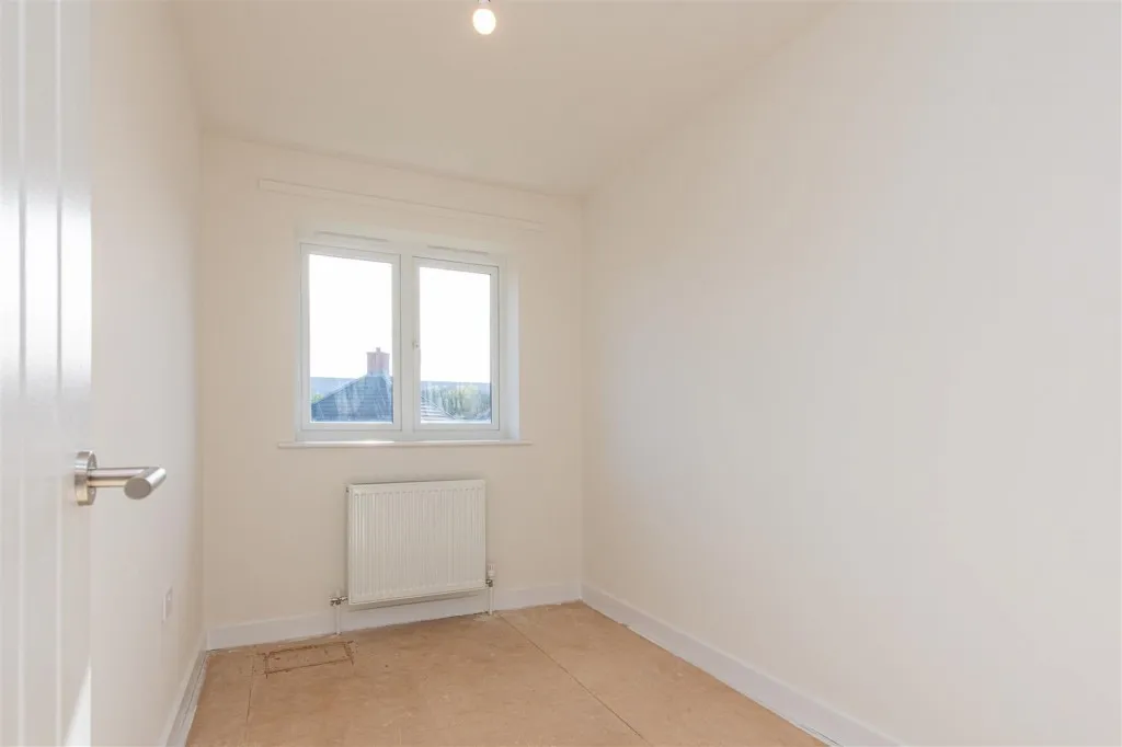 Litchfield Drive, Higham Ferrers, photo 11