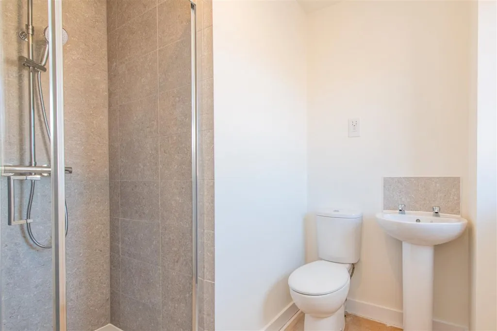Litchfield Drive, Higham Ferrers, photo 8
