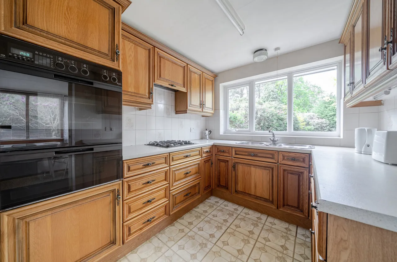 Heath Close, Hindhead, GU26, photo 10