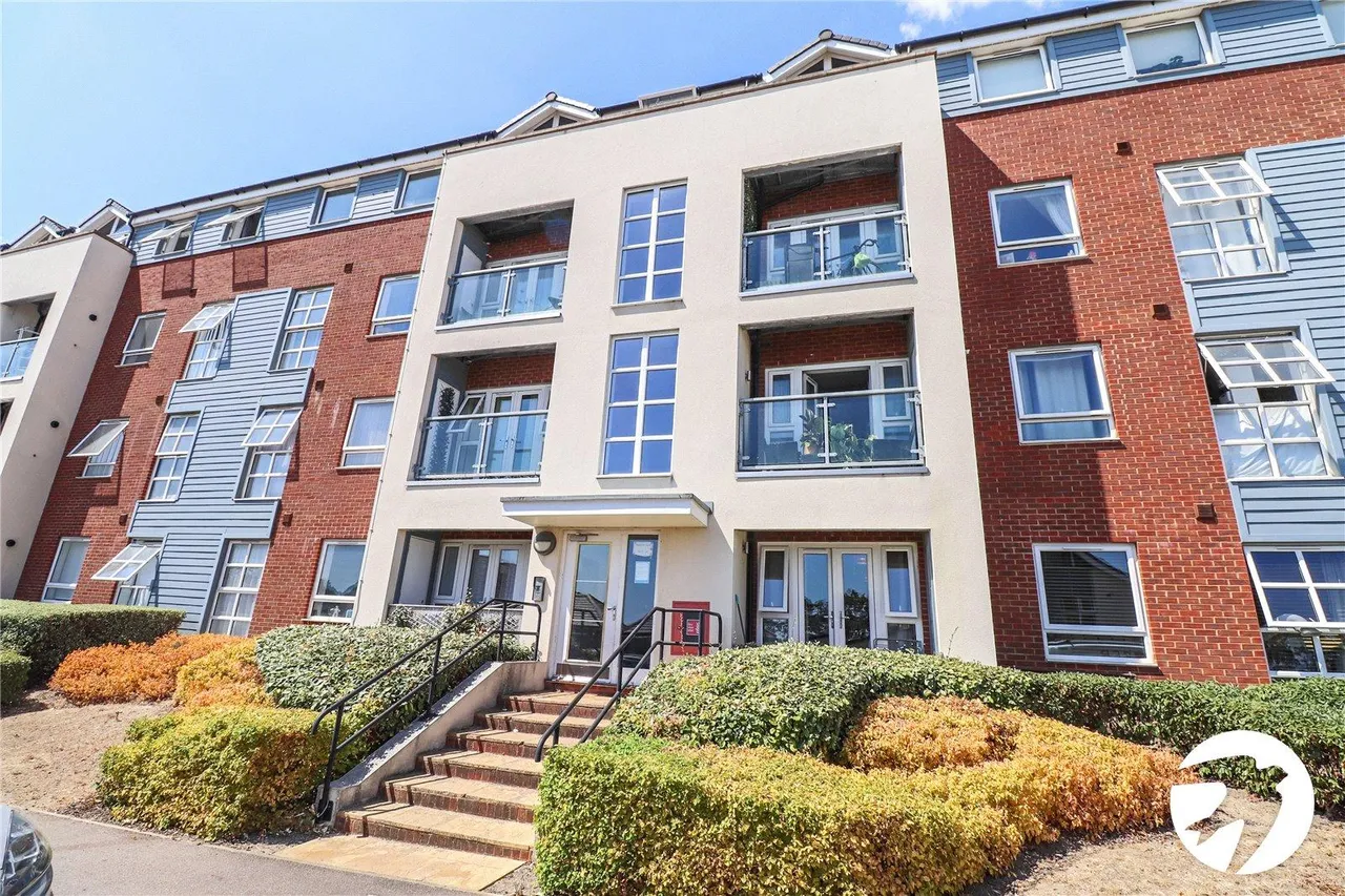 2 bed 2 bedroom property for sale, Morris Drive, Belvedere, DA17